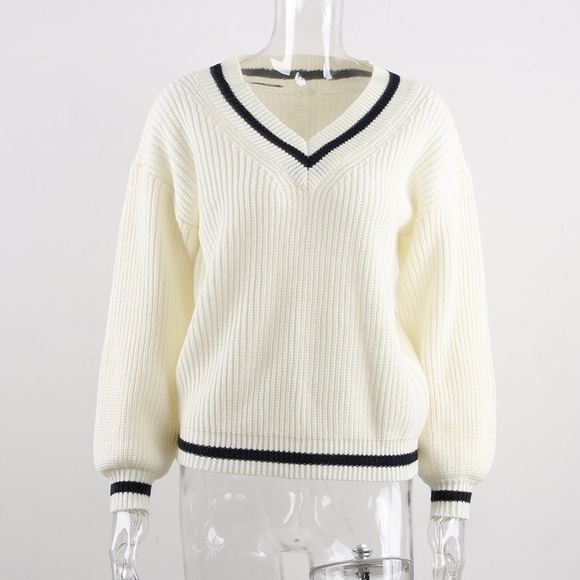 Knitted Classic Sweater - Picture 4 of 5